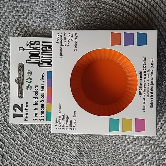 🧁Silicone Cupcake Baking Cups - Picture 1 of 6